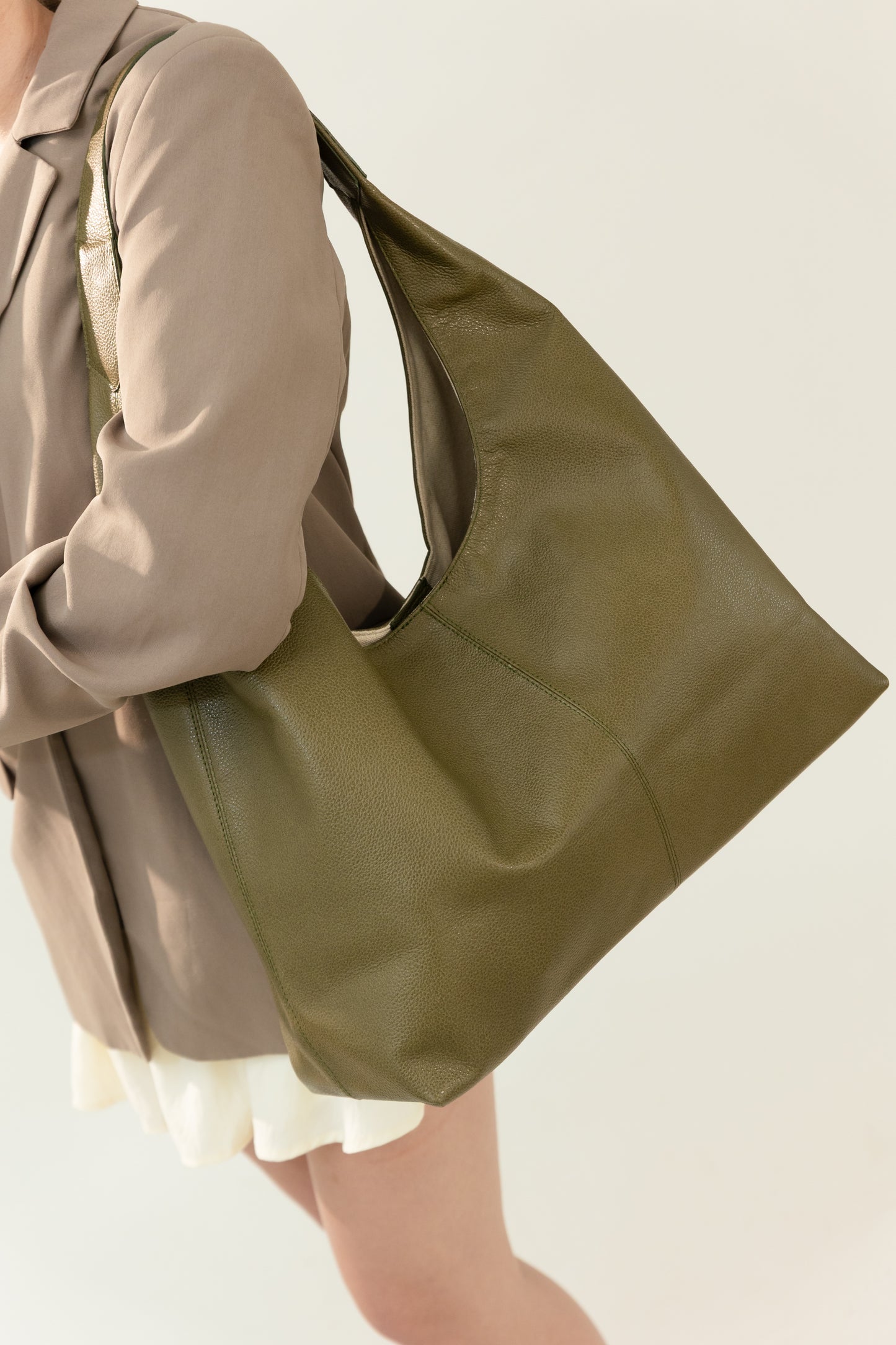 MAGNA BAG OLIVE
