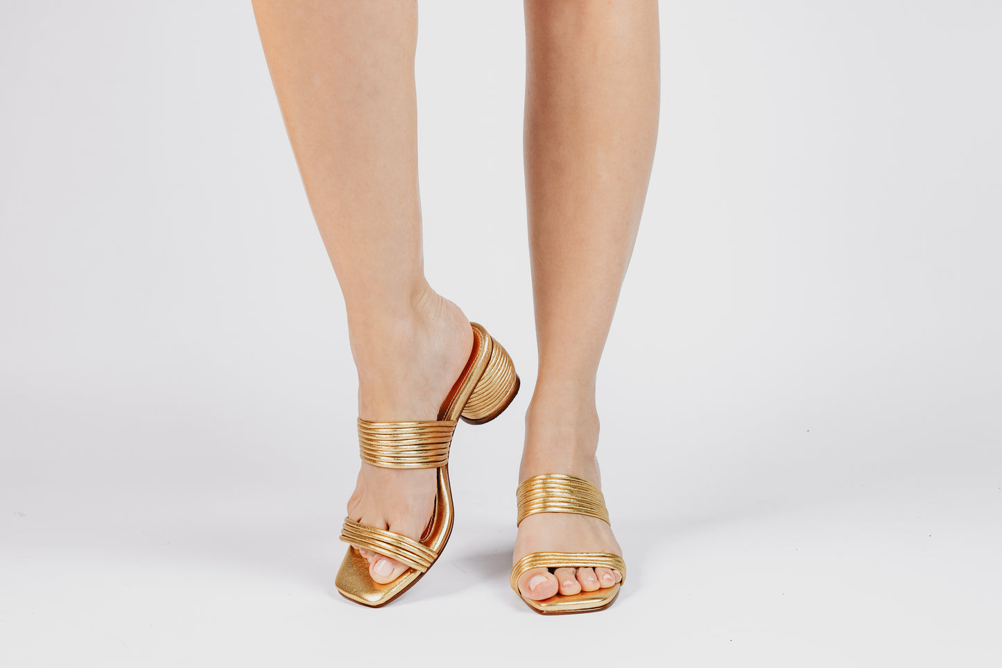 CHLOE GOLD HEELS